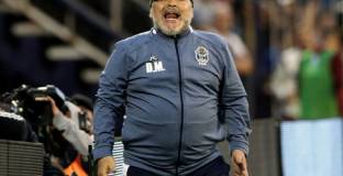 Прокурор: Докторите не са давали лекарства на Марадона