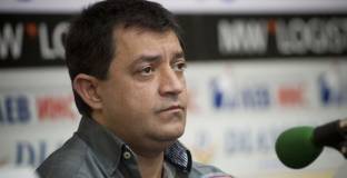 Иван Иванов остава начело на националния отбор