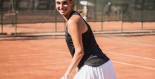 Шиникова с победа в Лес Франкесес дел Вайес