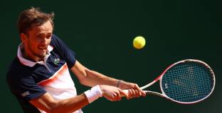  Медведев измести Джокович от първото място