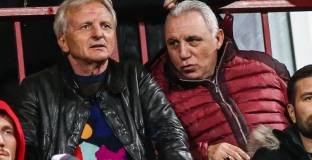 Очаквано - Стоичков и Ганчев подминаха журналистите