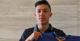 Левски вече ще плаща половината заплата на Филип Кръстев