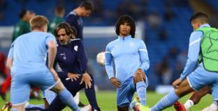    Челси е близо до подписа на Аке 