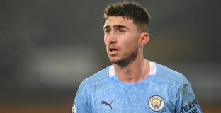 Барса разглежда и Лапорт за замяна на Пике