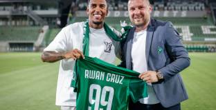 Лудогорец осъществи две сделки