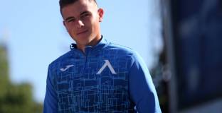 Левски преговаря с италианци за Стоянов