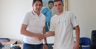 В Левски все още чакат отговор от Емполи за Антоан Стоянов