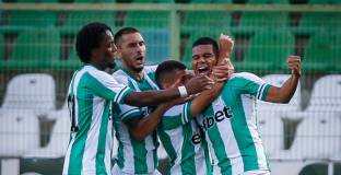  ФИФА вдигна санкцията на Берое