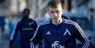 Мъри иска халф на Левски София?