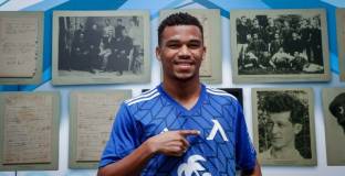 Истанбул Башакшехир, Пафос и Ростов отправили оферти към Левски за Майкон