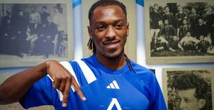 Защитник на Левски бил в болница