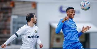 Пропадна контролата между Левски и Славия 