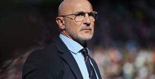 Де ла Фуенте удължи договора си