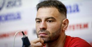 Локо София вдига лидер за плейофите