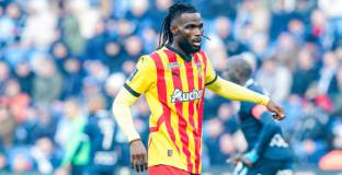 Коялипу с нов гол при успеха на Ланс над Лион