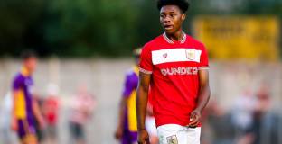 Ман Юнайтед, Тотнъм и Ливърпул се интересуват от Семеньо