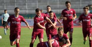 Септември обяви, че се разделя с четирима