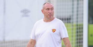 Мъри Стоилов: Чувам, че Лудогорец има проблеми, Левски може да ги свали от трона