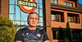 Томаш няма да води Ботев срещу Левски, Цветанов призова бултрасите за подкрепа
