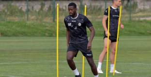 Фабиен напуска лагера на Левски