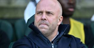 Карагър: Слот трябва да се притеснява за поста си в Ливърпул