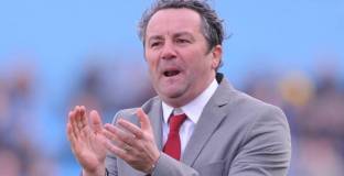 Новият треньор на Левски вече е в София, отказа да говори пред медиите