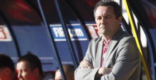 Новият треньор гледа утре Левски на Герена