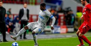 Шалке с късна победа над Локо Москва (видео)