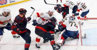 Флорида започна с победа срещу Каролина 