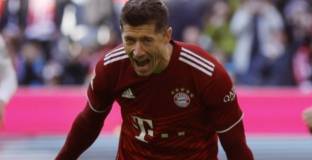 Байерн крачи уверено към титлата