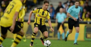 Емре Мор уволни агента си 