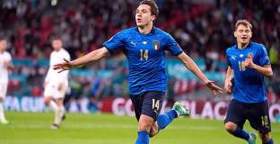 Челси предложи 100 милиона за Киеза