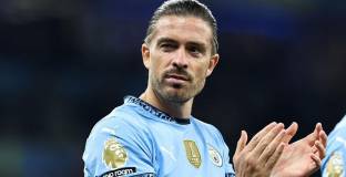 Евертън следи Грилиш