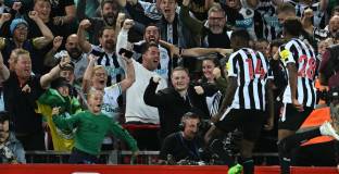 Ливърпул обърна Нюкасъл на Анфийлд