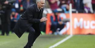 Вилаш-Боаш: Само Моуриньо може да спечели нещо за Тотнъм