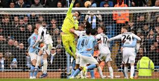 Ман Сити преодоля Солфорд за Купата на Англия