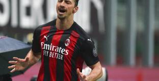 Милан - Кротоне 4:0 