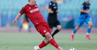 Дейвид Сегер: Фланелката с №8 е голяма чест