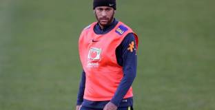 Модел: Неймар започна да ме насилва