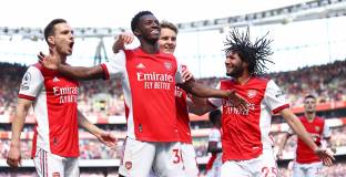 Арсенал би Лийдс и се установи в топ 4 (видео)