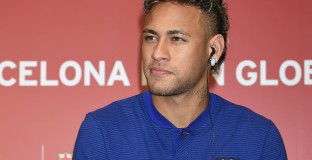 Неймар казал на някои от съотборниците си, че отива в Париж 