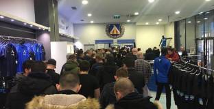 Опашка на Герена - феновете на Левски започнаха да купуват абонаментни карти