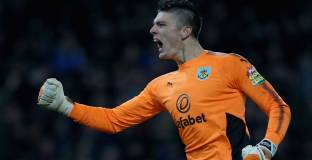 Вратарят на Бърнли: Искам да се докажа за Англия