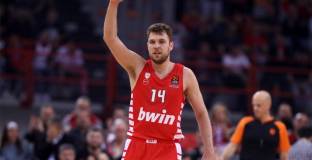 Везенков поведе Олимпиакос към седми пореден шампионатен успех