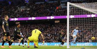 Ман Сити върна второто място с успех над Вила