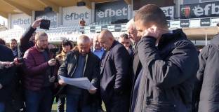 Премиерът се срещна с ръководството на Локо Пловдив и феновете на отбора