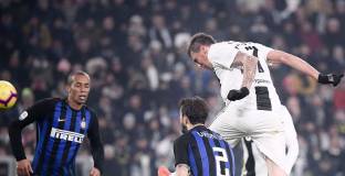 Няма кой да спре Ювентус в Серия А - Старата госпожа взе и Derby d'Italia 