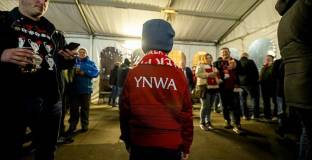 Фенове изминаха 5 000 км за 22 часа заради мачовете на Ливърпул