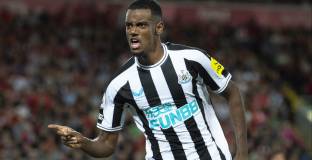 Исак се завърна с гол и победа за Нюкасъл