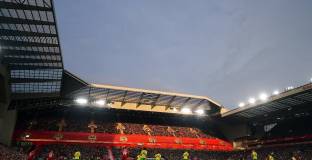 Клубовете от Висшата лига похарчиха 460 млн. паунда за агенти